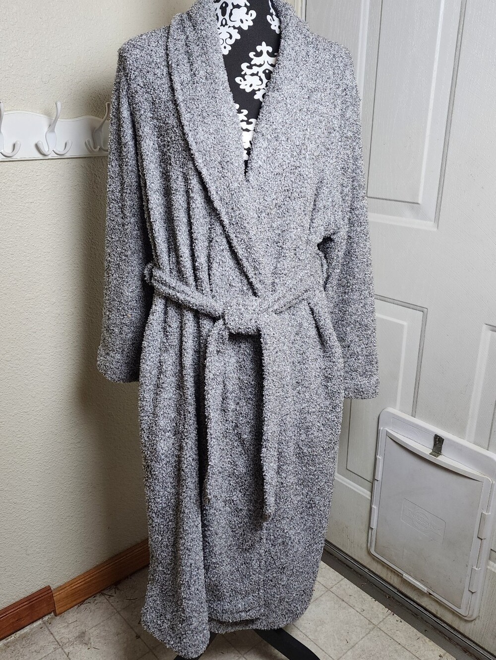 Stars Above Grey Robe Medium - Picture 2 of 10
